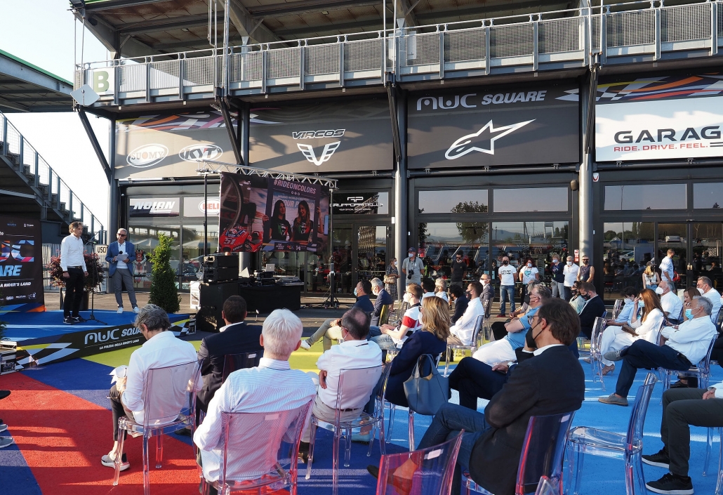 MWC Square, Garage 51 Michele Pirro e Vircos MWC Square, Garage 51 Michele Pirro e Vircos